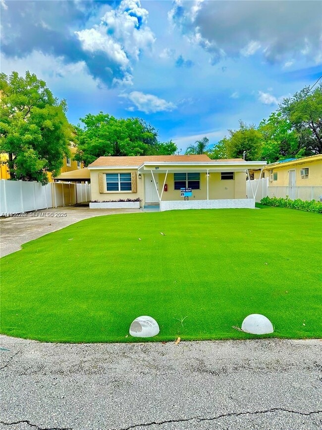 Building Photo - 108 NW 3rd Ave