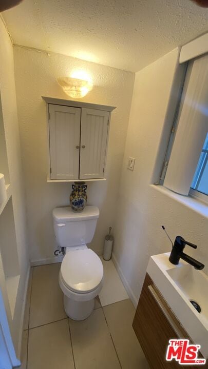 Photo - 6661 Lindenhurst Ave