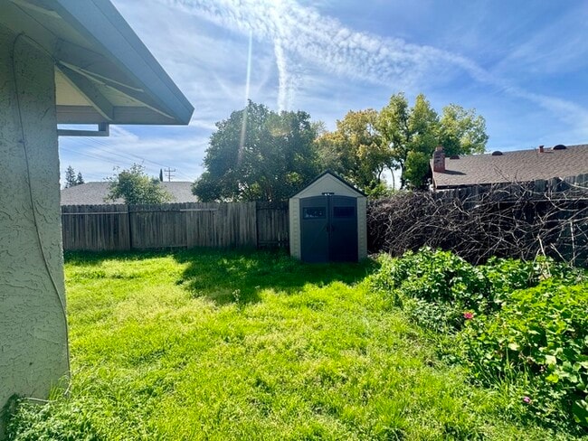 Photo - 5813 Hazel Ave