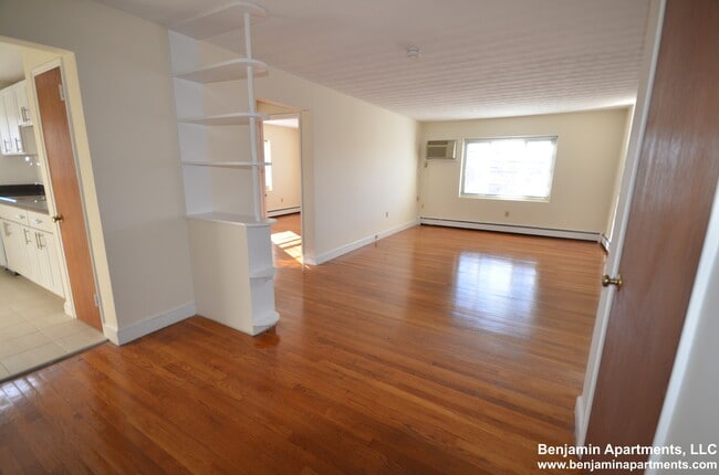 Building Photo - 339 Massachusetts Ave Unit 10