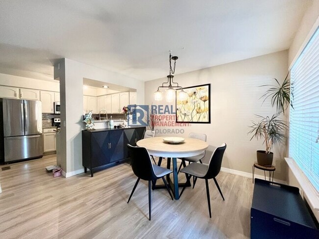 Photo - 13900 Lake Song Ln