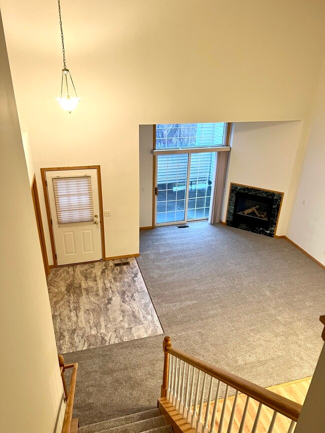 Photo - 475 Hickory Ln N