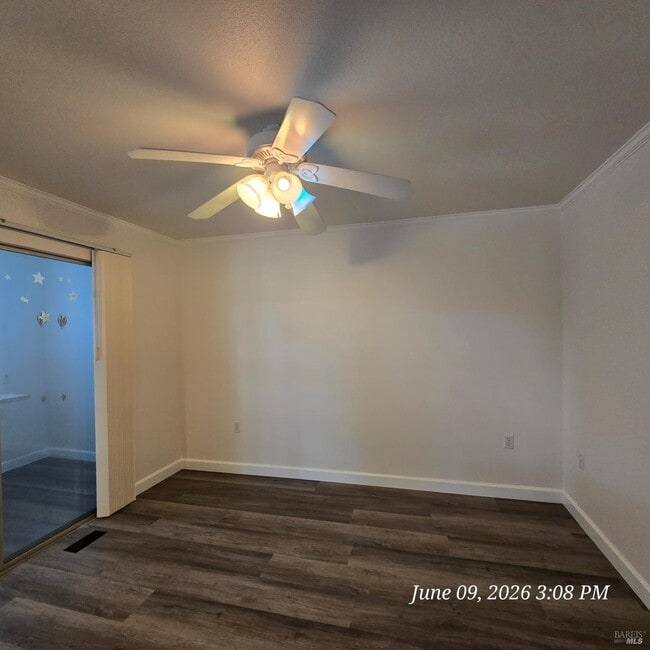 Photo - 118 Yosemite Cir