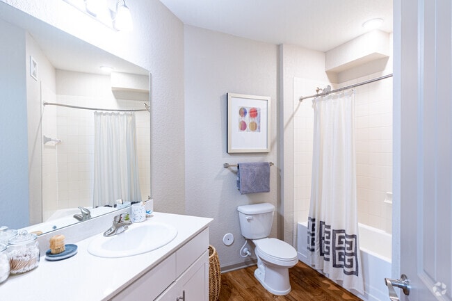 Bellehaven- 2BR, 2BA
