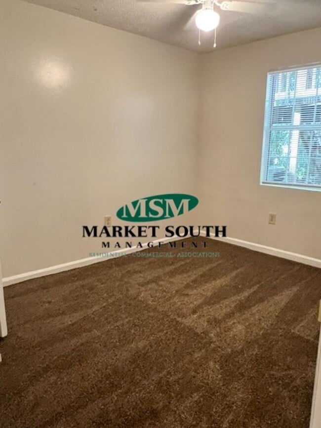 Photo - ** CONVENIENT LOCATION **