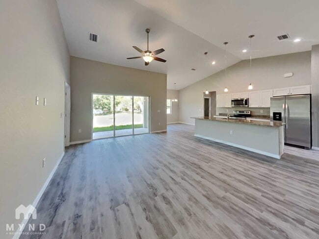 Photo - 1862 Franklin Ln