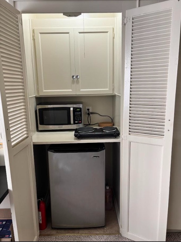 Photo - 945 Gayley, Inc