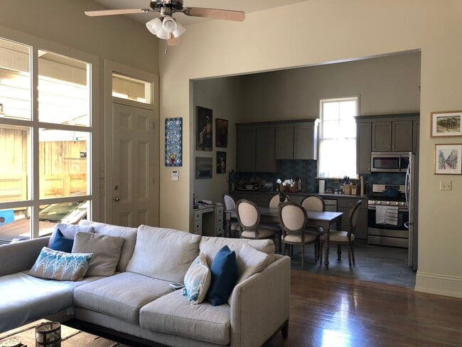 1303 Peniston St Unit 1303