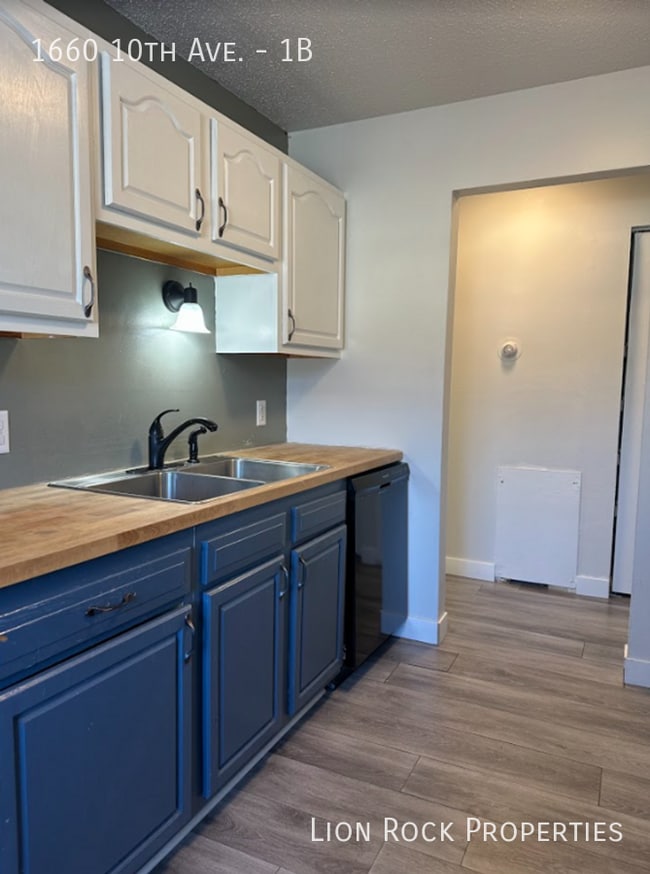 Building Photo - 1660 10th Ave Unit 1B
