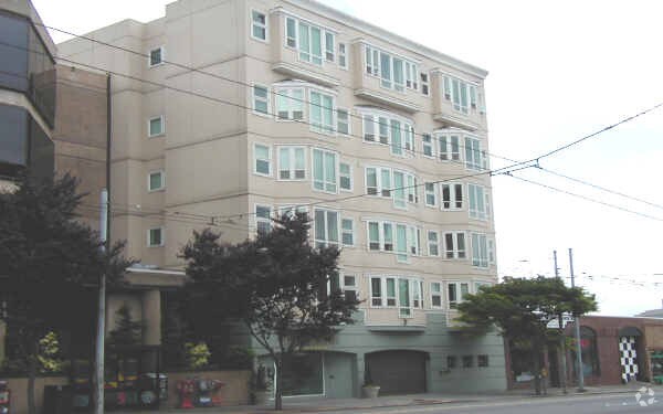 Photo - Versailles Apartments