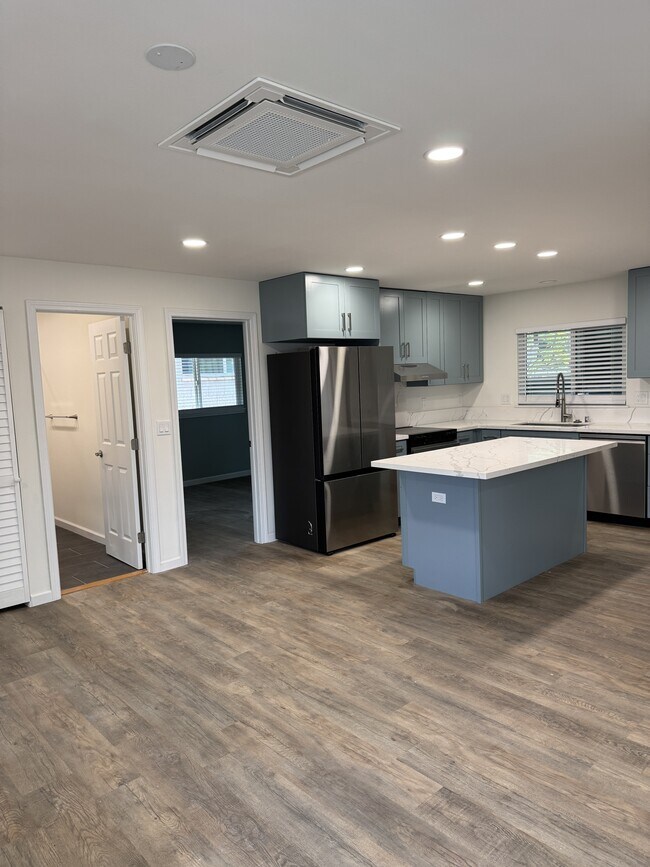 Photo - 3317 Catherine St