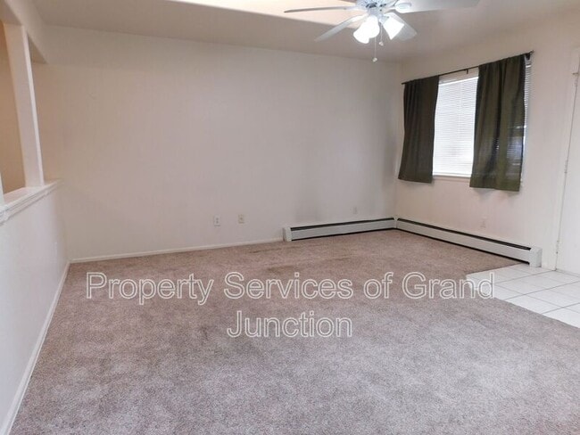 Photo - 456 Stepping Stone Ct Unit A