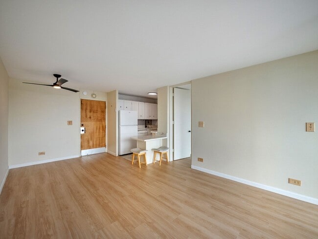 Photo - Remodeled Corner 1BR with Ocean & Diamond Head Views, W/D + Parking