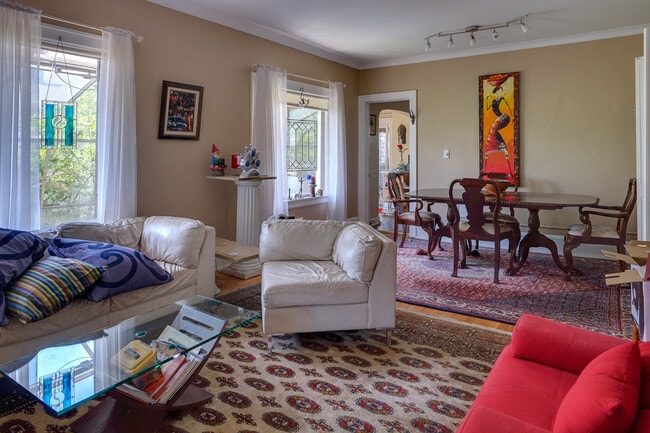 Photo - Jager Saratoga Unit Saratoga Low