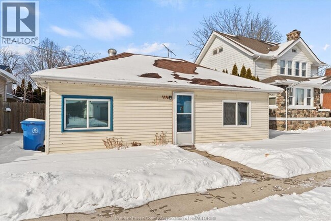 Photo - 115 Victoria St N