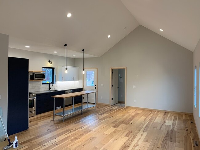 Photo - 412 North St Unidad 412