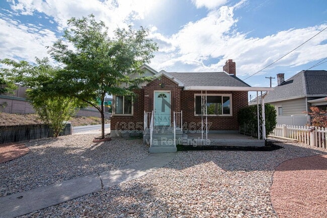 Building Photo - 2396 S 300 E Unit 2