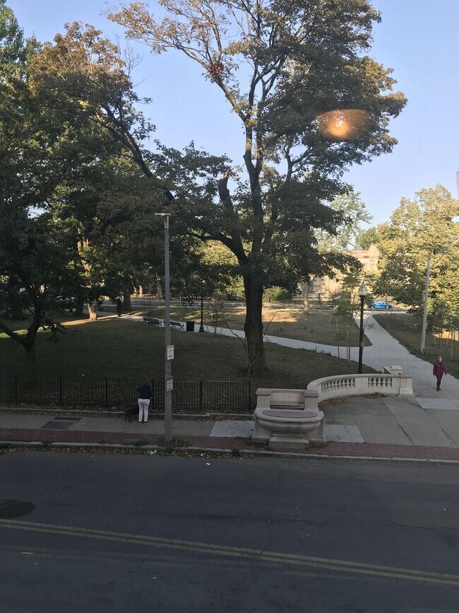 Photo - 2BR 1Bth unit. Great location! Must see!