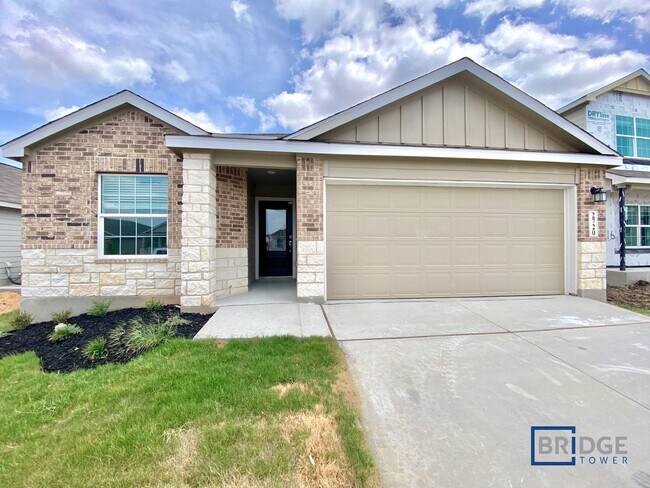 Building Photo - 2720 Coral Vly