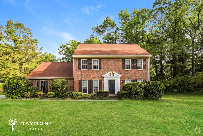 Building Photo - Spacious Brick Home with Classic Charm