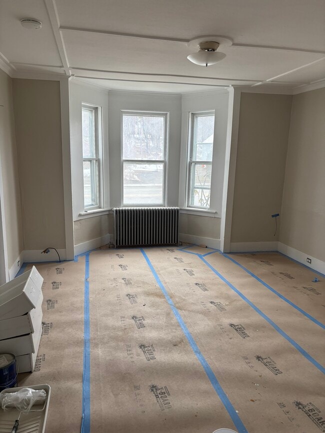 Building Photo - 995 Western Ave Unit 100