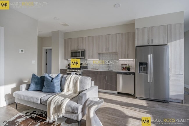 Building Photo - 132 Bremen St Unit 301 Rental
