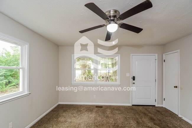 Photo - 4046 Village Dr