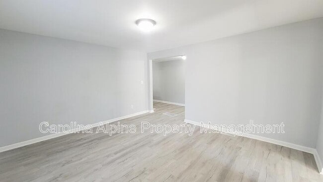 Photo - 215 Foy Ave
