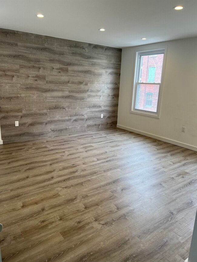 Photo - 349 9th St Unidad APT 4