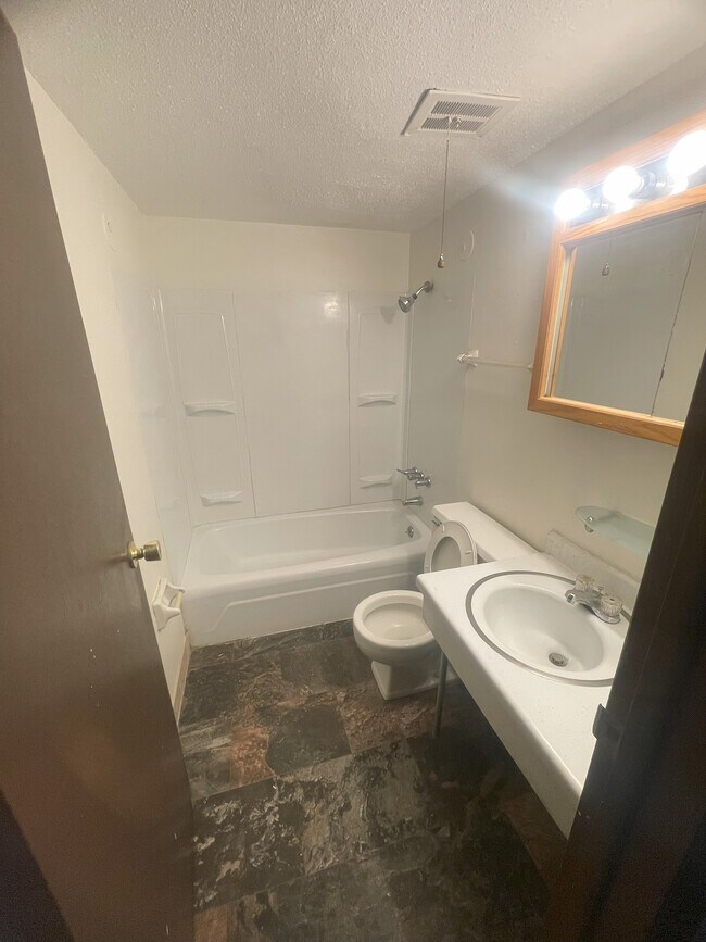 3 BR/ 1 BA - Meadow Ridge Apartments