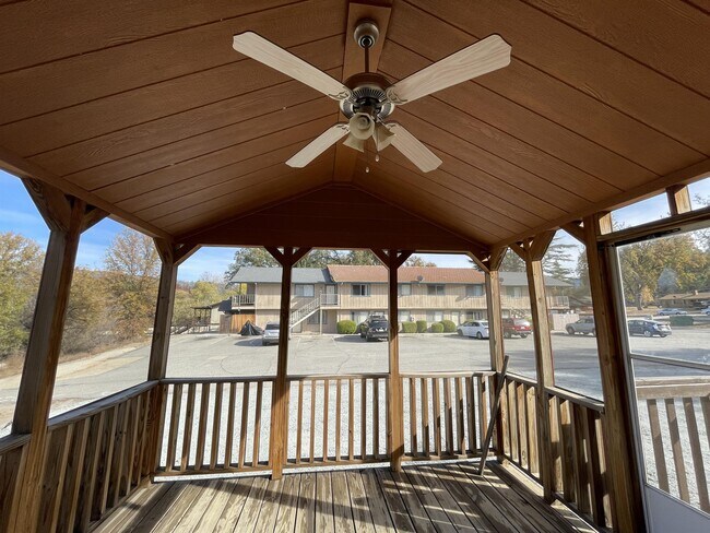 Photo - 48936 River Park Rd