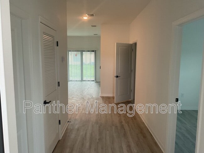 Photo - 1038 Albert Ave