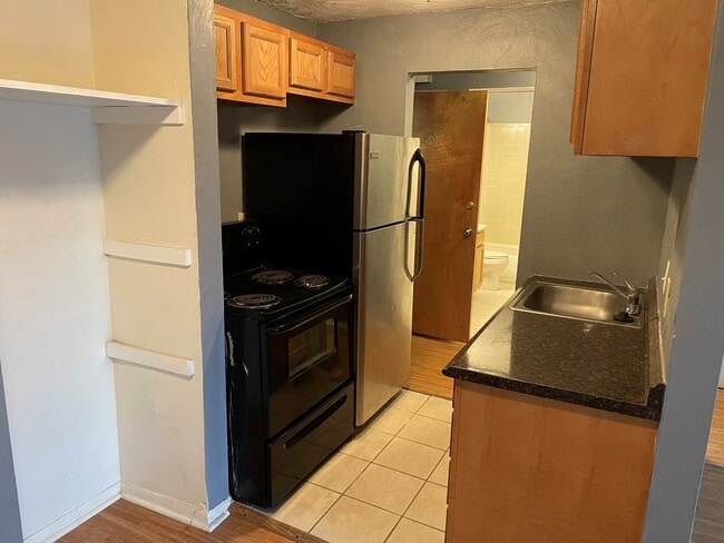 Photo - Straight Street Apartments