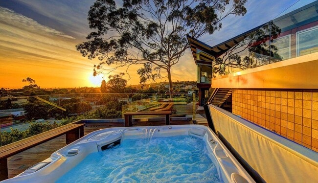 Photo - 5038 Windsor Dr