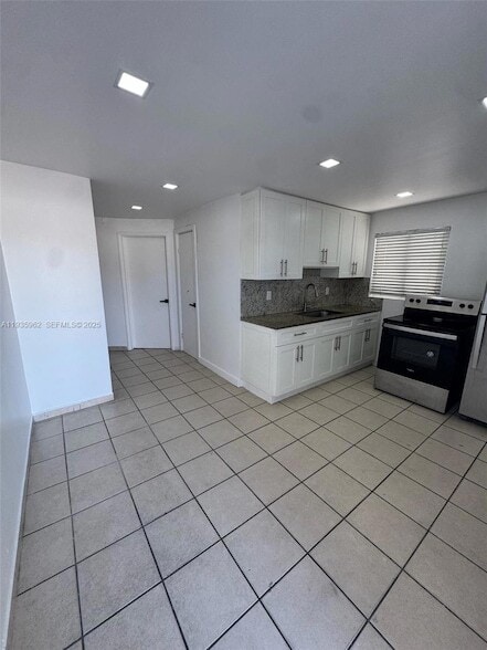 Photo - 290 NW 45th Ave