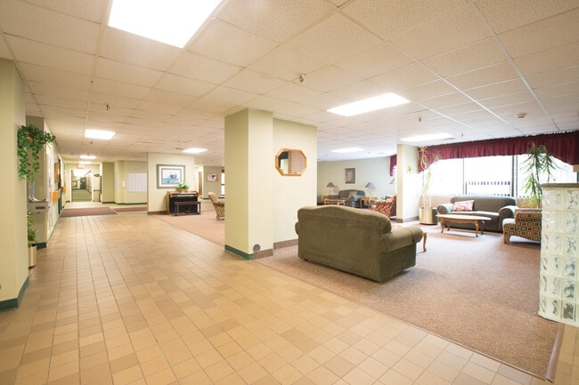 Photo - Lakeland Place