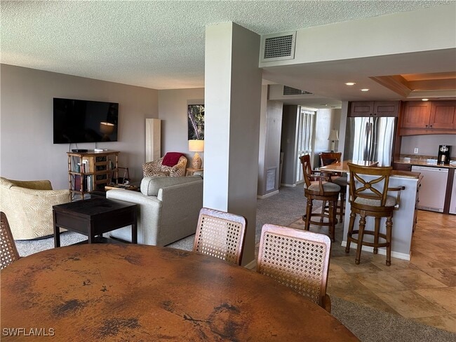 Photo - 2305 Gulf Shore Blvd N Unidad 313
