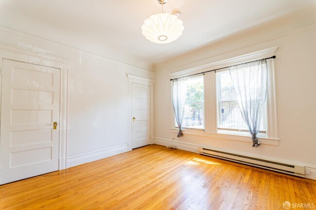 Photo - 664 Cole St