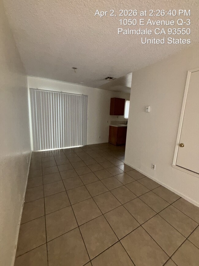 Photo - 1050 E Ave Q3