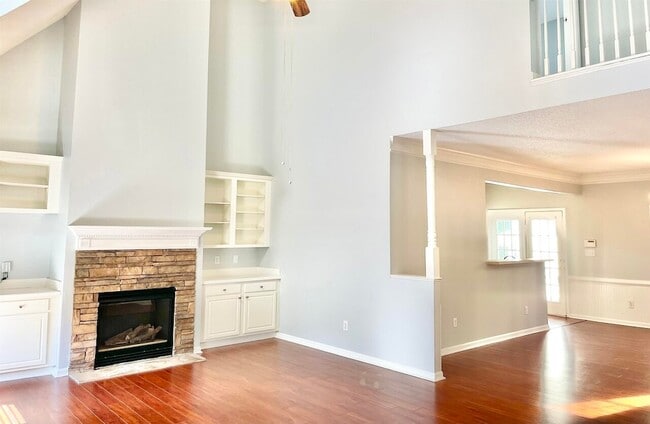 Photo - 172 Baldwin Ct