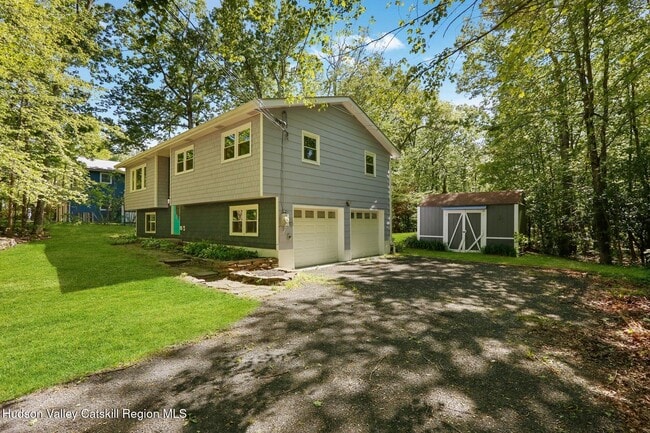 Photo - 20 Mary Lou Ln
