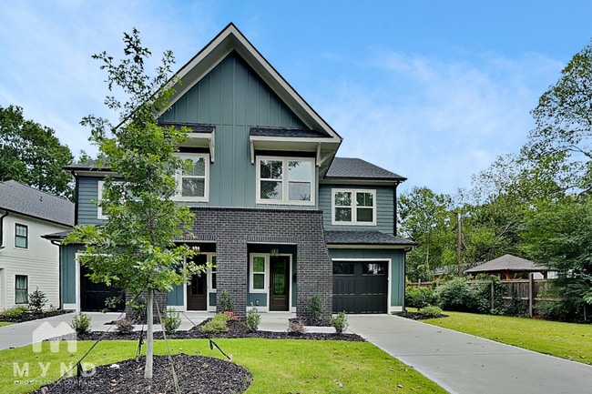 Building Photo - 1027 Trembeth Dr