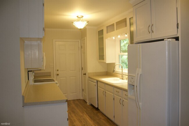 Photo - 4 br, 2 bath Duplex - 361 College Circle U...