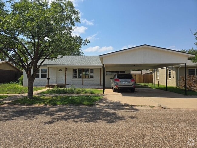Building Photo - Beautifully Remodeled 3 bedroom Rental in ...
