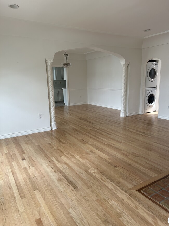 Photo - 6418 W 6th St Unidad 6418