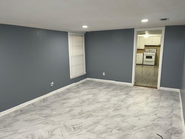 Photo - 409 N College Dr