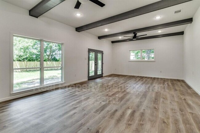 Photo - 1010 N Grant Dr