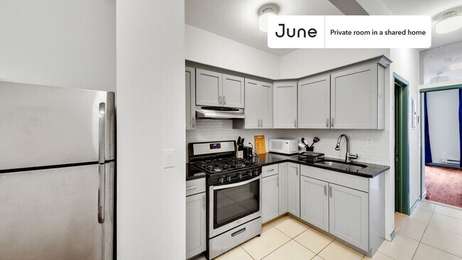 Room in Shared 2 bed/1 bath home in East Harlem