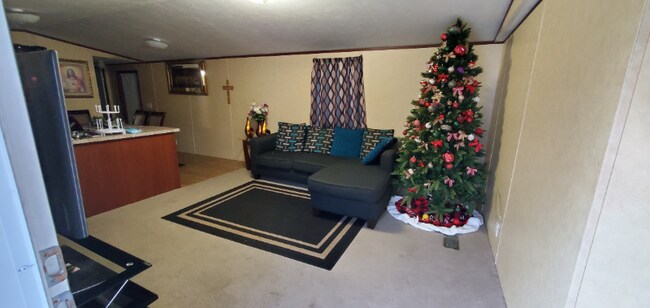 Photo - 8285 Amanda St