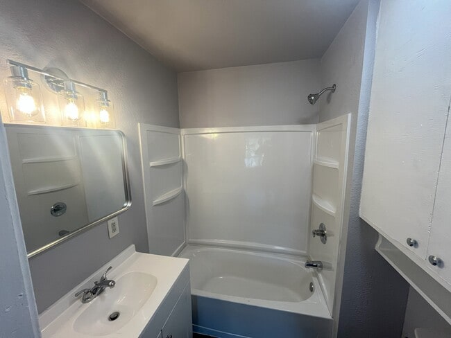 1711 Halsell St Unit Apartment